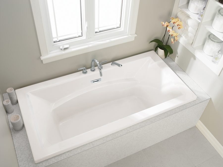 Etta, a Acrylic tub by Jetta