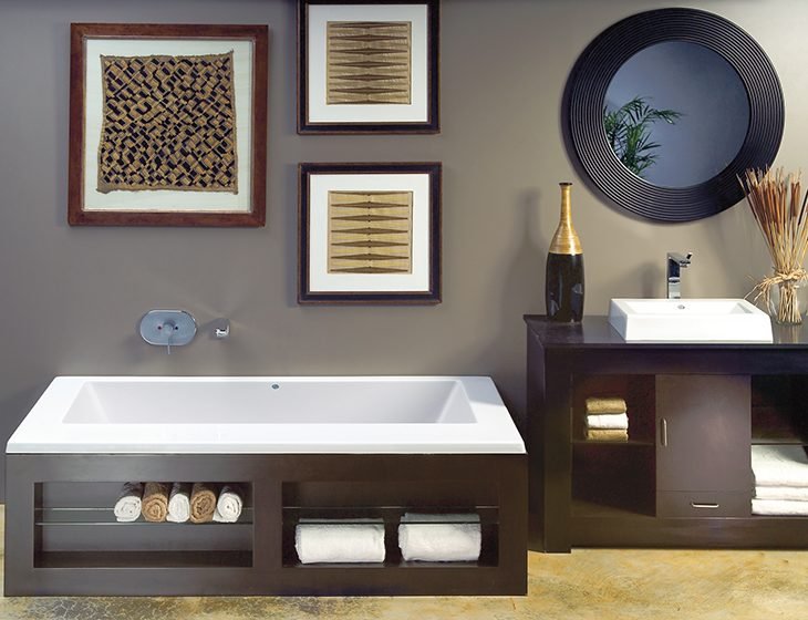Metro 3, a tub in Acrylic or DoloMatte by MTI Baths
