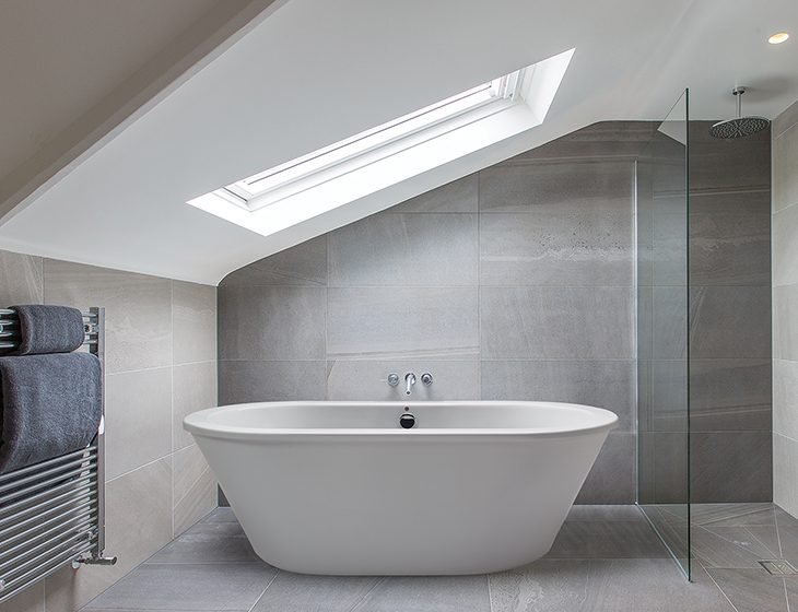 New Yorker 8, a tub in Acrylic or DoloMatte by MTI Baths