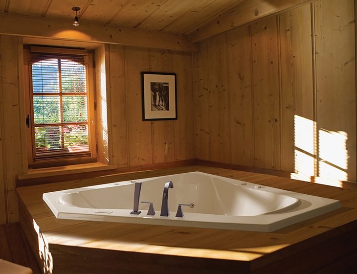 Cayman 3, a Acrylic tub by MTI Baths