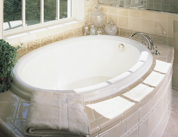 Victoria 2, a tub in Acrylic or DoloMatte by MTI Baths