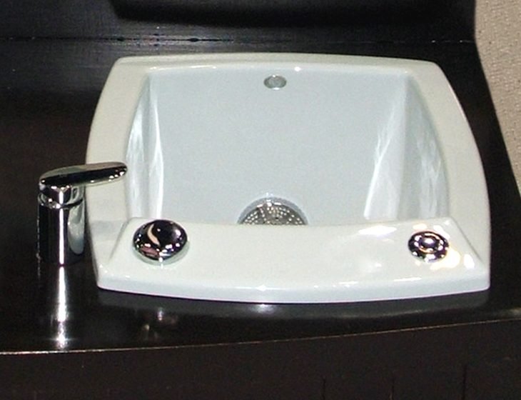 Foot Spa 130JP, a Acrylic tub by MTI Baths