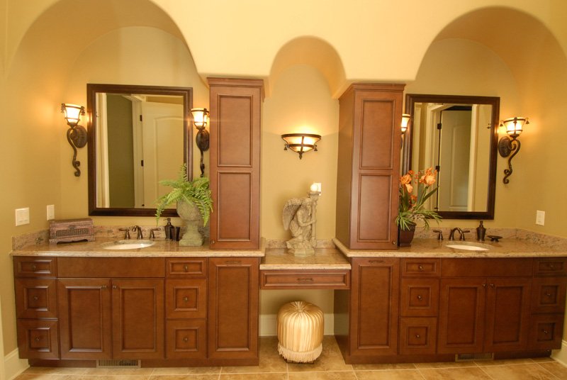 Executive Cabinetry bath gallery photo 1 by Executive